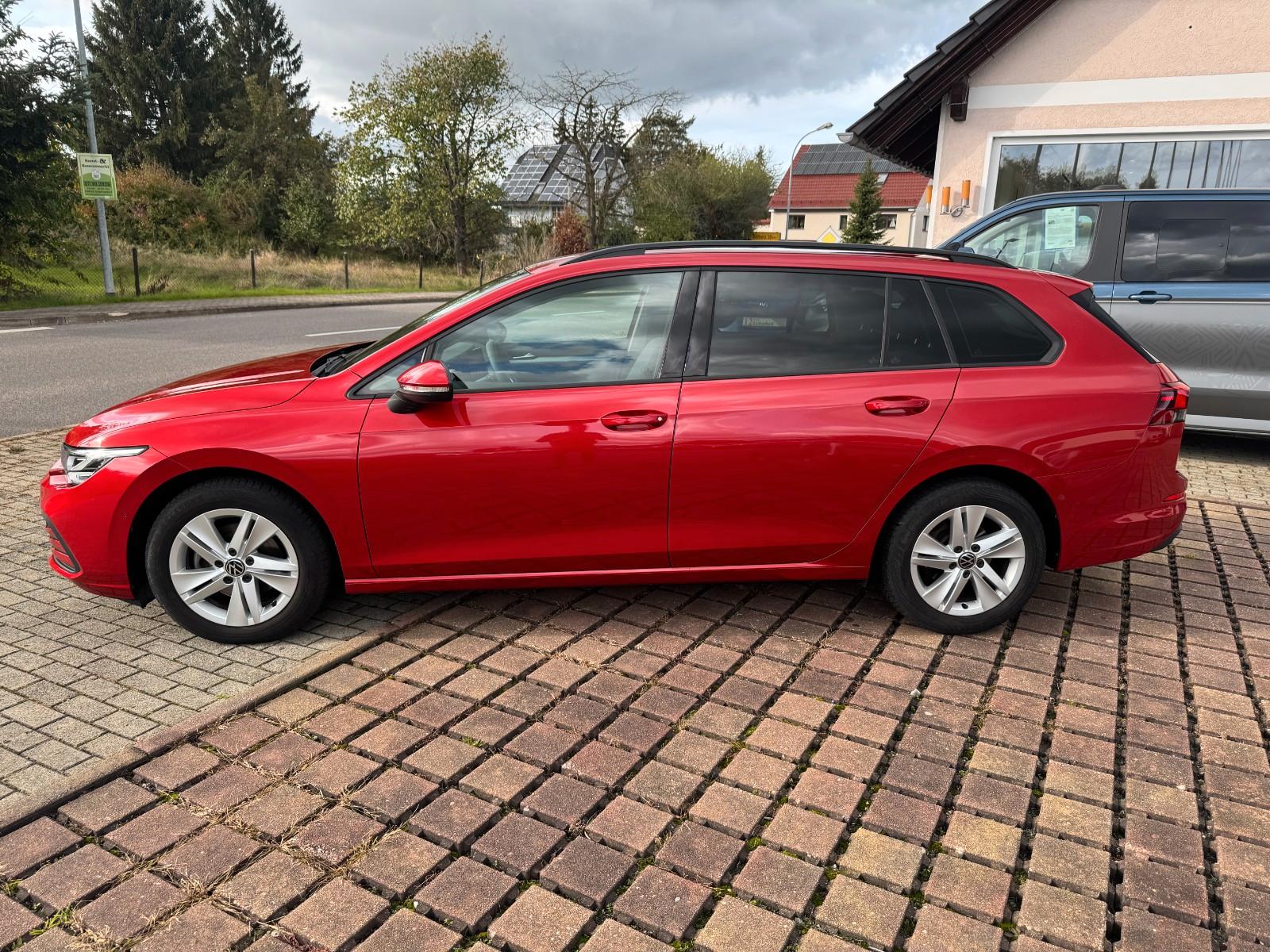 Volkswagen Golf VIII Variant Life, миниатюра 2