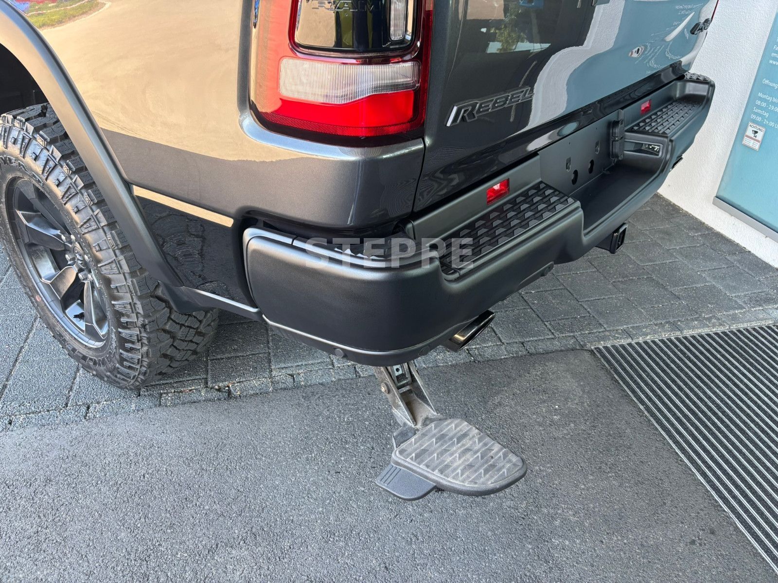 Dodge RAM 1500 REBEL 5,7V8 NIGHT ACC, Luftfed.360° AHK