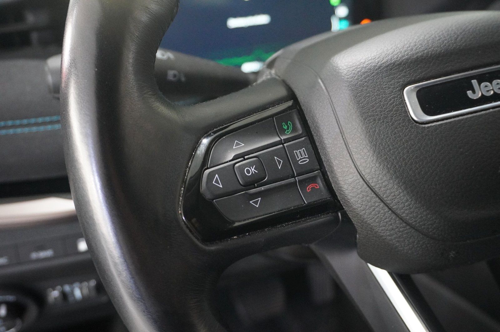 Fahrzeugabbildung Jeep Compass 1.3 4X4 HYBRID NAVI/LED/KAMERA/VIRTU/DAB