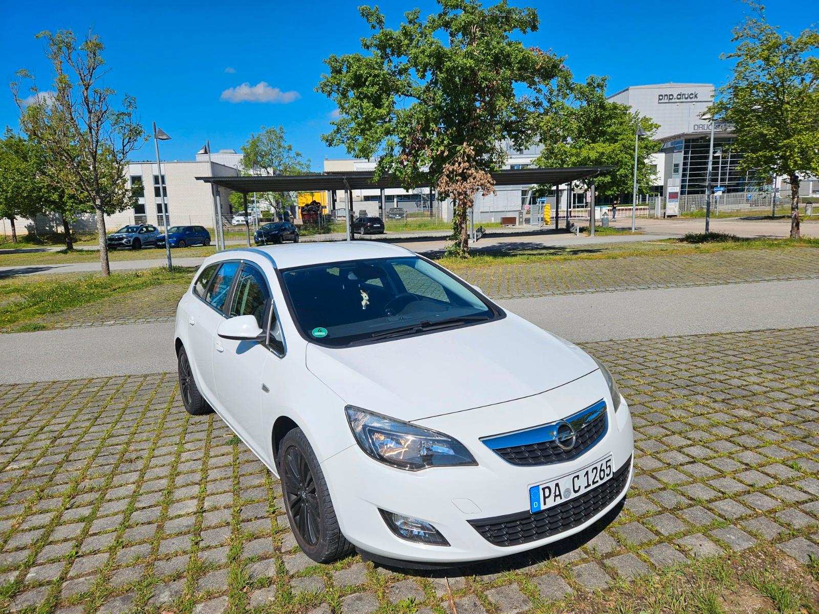 Opel Astra 2012 — engine 1.362 cm³, 140 HP (103kW)