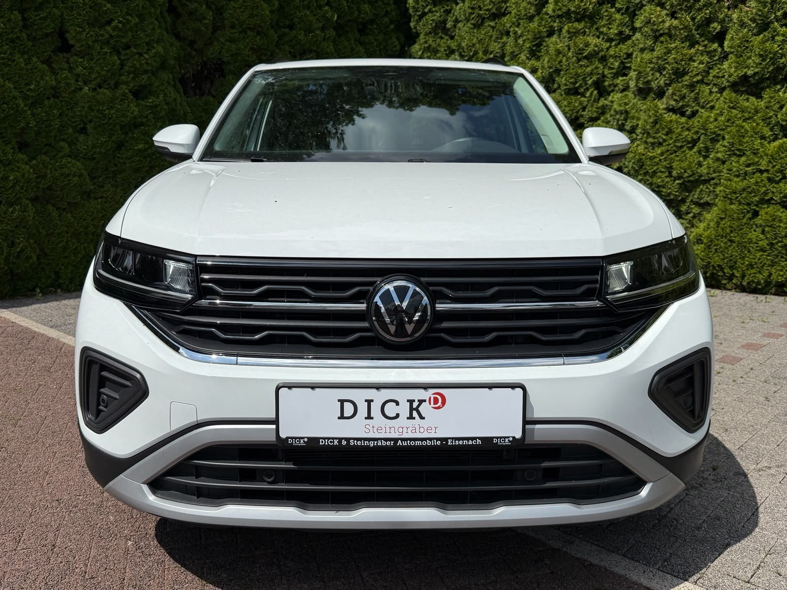 Fahrzeugabbildung Volkswagen T-Cross 1.0 TSI DSG Life LED+KAM+ACC+CARPL+SHZ+