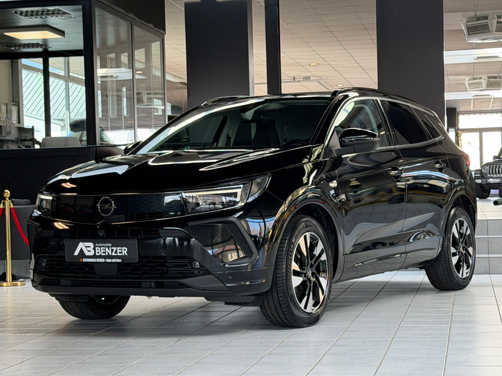 Fahrzeugabbildung Opel Grandland Ultimate/LEDER/KAMERA/ASSISTANC/LED/DI