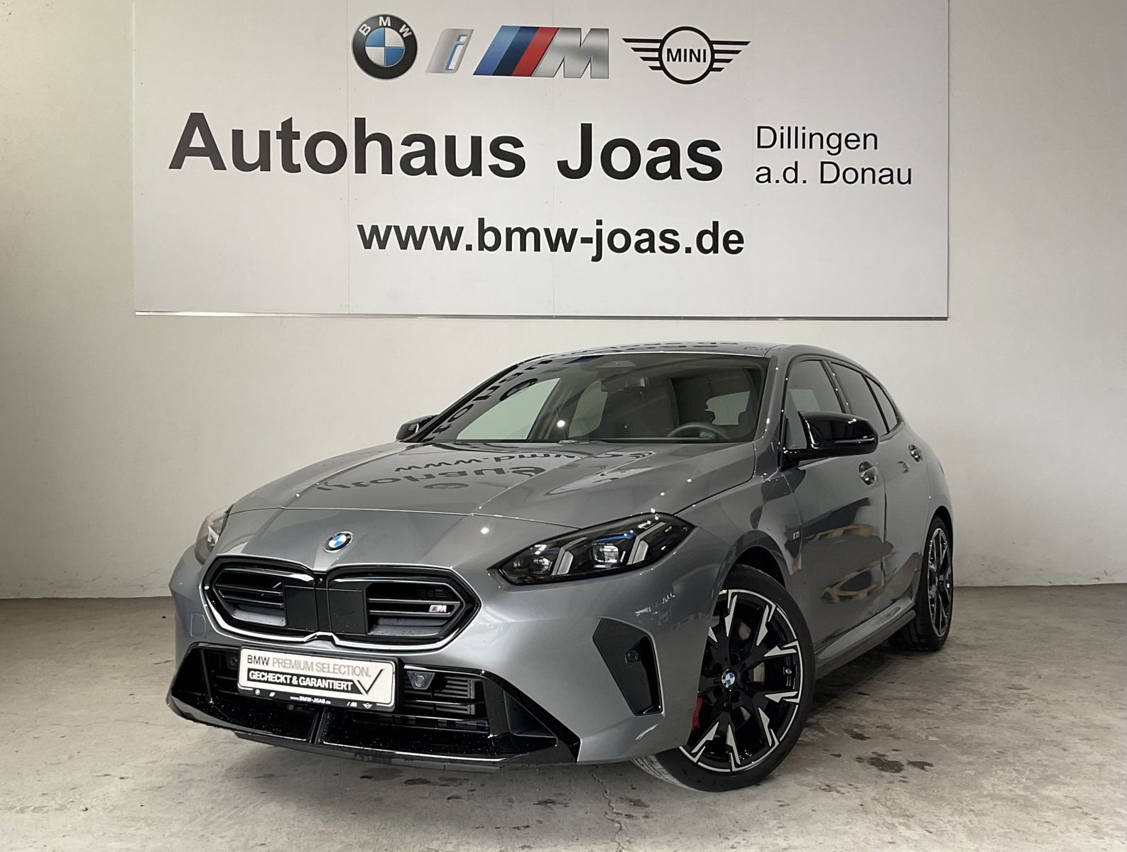 Fahrzeugabbildung BMW M135 xDrive |M Sportpaket Pro |Harman Kardon |19