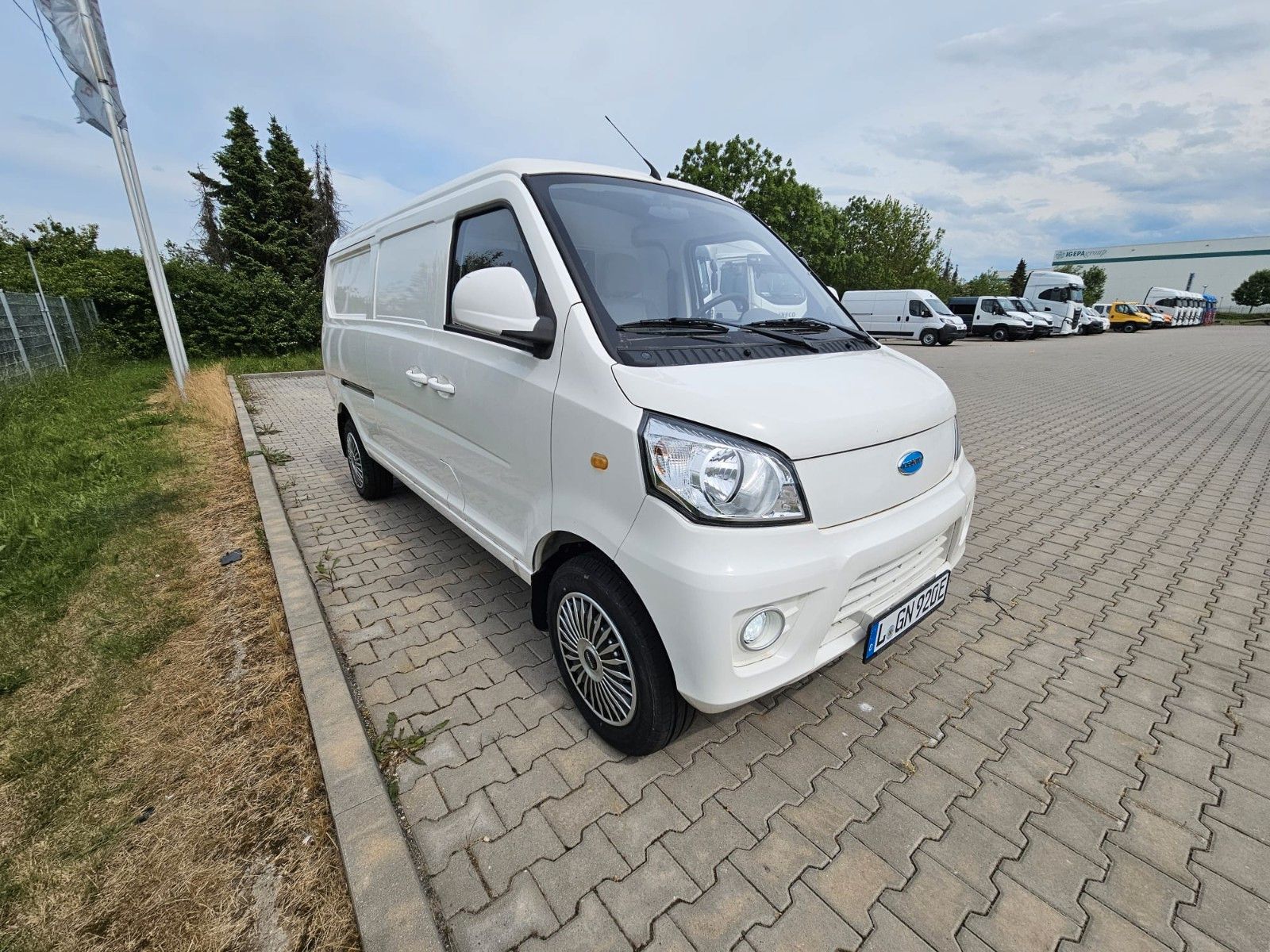 Fahrzeugabbildung Cenntro LS200 Kastenwagen