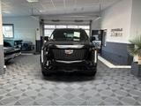Cadillac Escalade Sport Platinum Black SUV 2026 22" AKG V - Cadillac Escalade Neuwagen