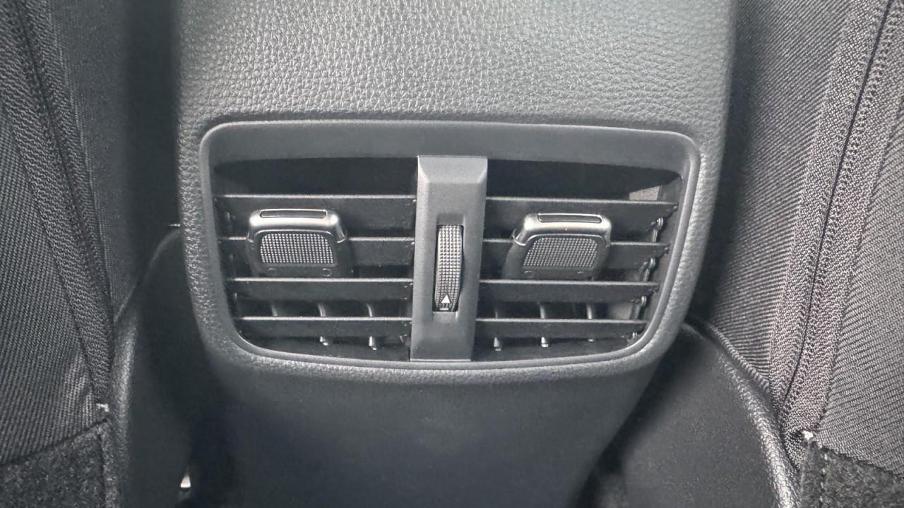 Suzuki Swace 1.8 Hybrid Comfort + NAV+SHZ+LHZ+RFS+ACC