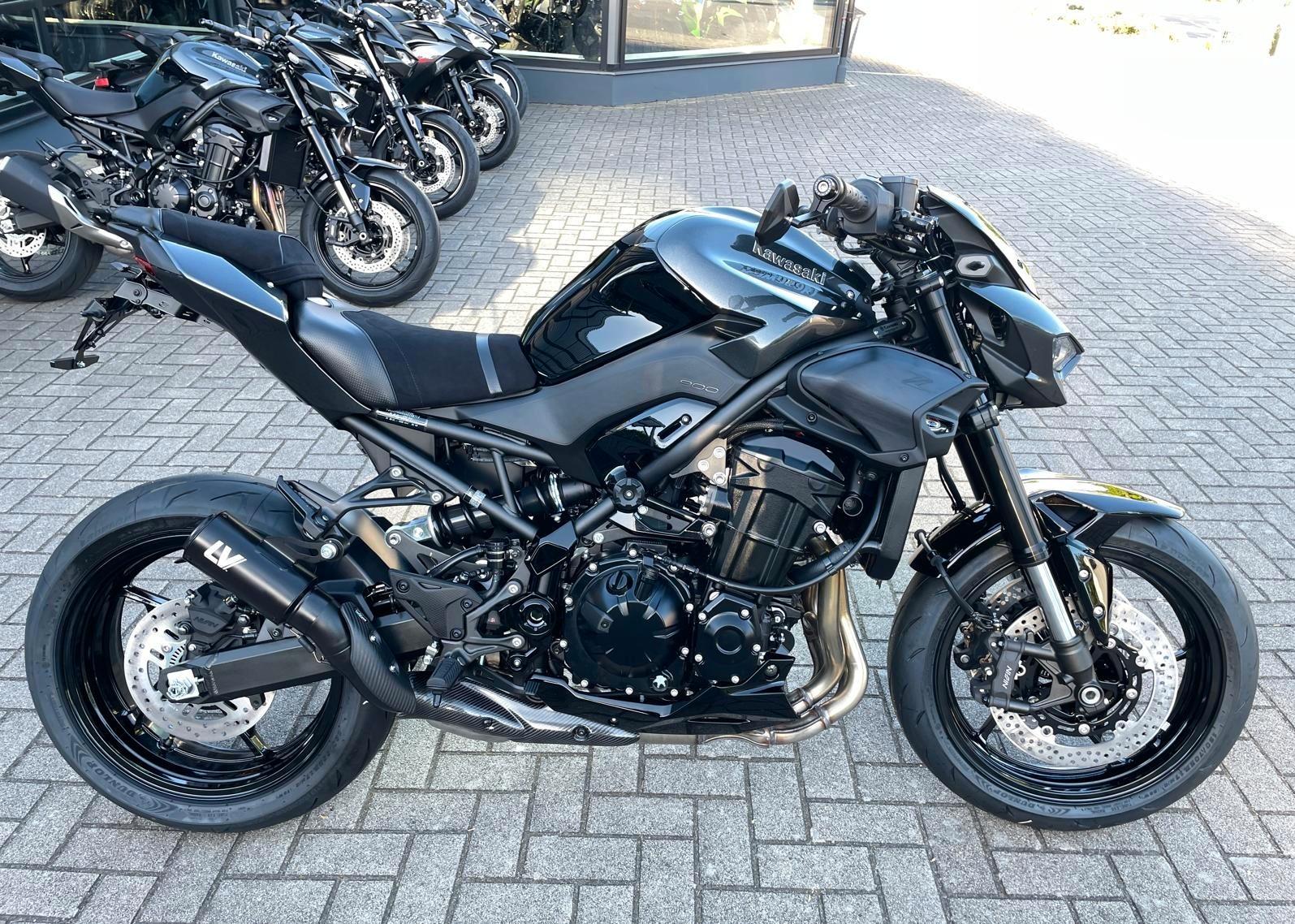 Kawasaki Z 900/Höly Black Performance  /4 Jahre Garantie