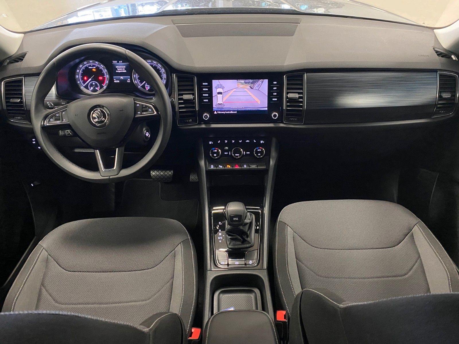 Fahrzeugabbildung SKODA Kodiaq 2.0 TDI SCR DSG AMBITION+7SITZER+ACC+KAME