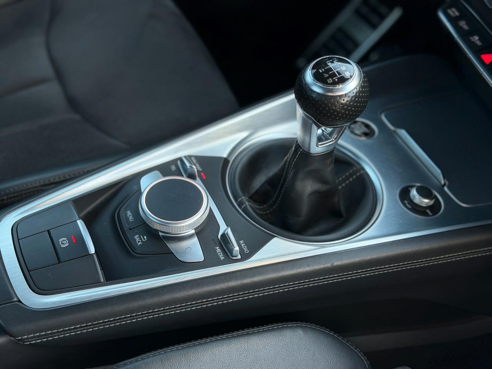 Audi TT Coupe 2.0 TFSI S-Line/ALCANTARA/Cockpit