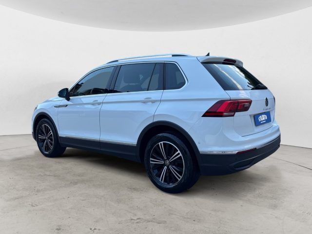 Volkswagen VOLKSWAGEN Tiguan 2.0 TDI 150 CV SCR DSG Life imagem 3