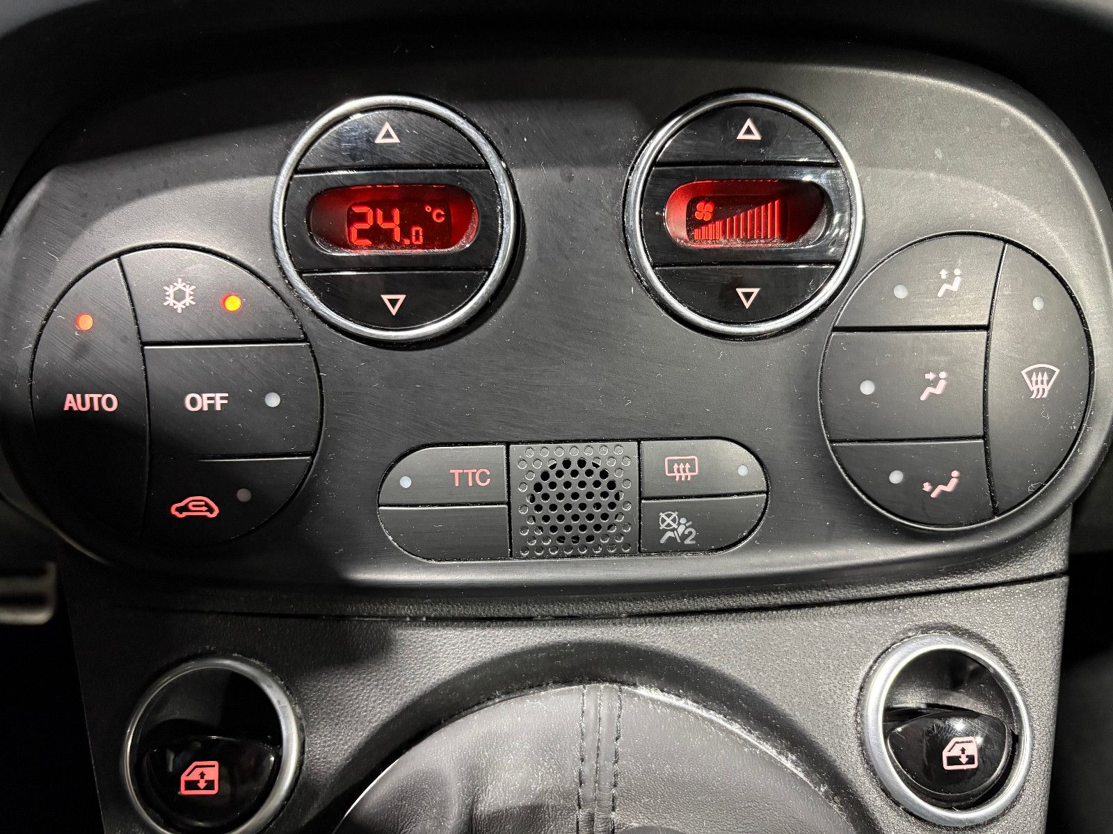 Fahrzeugabbildung Fiat ABARTH/595C/TURISMO/NAVI/APPLE-CAR/LED/PDC