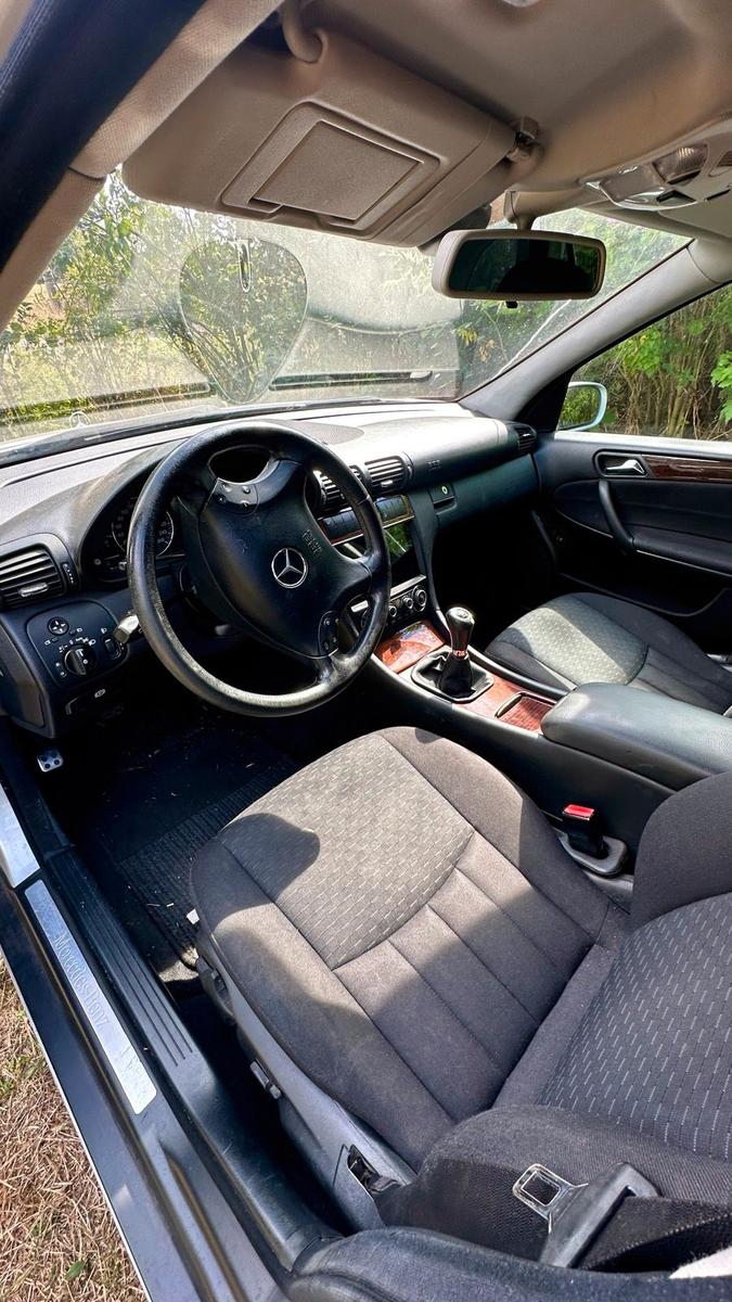 Mercedes-Benz C180 2007 — interior