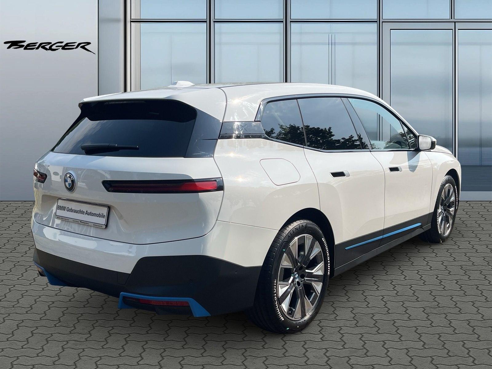 BMW iX xDrive50  Head-Up DAB Aktivlenkung Shz