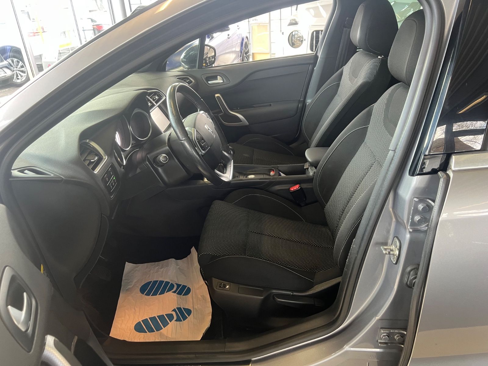 Fahrzeugabbildung Citroën DS4 Crossback *RÜCKFAHRKAMERA*NAVI*