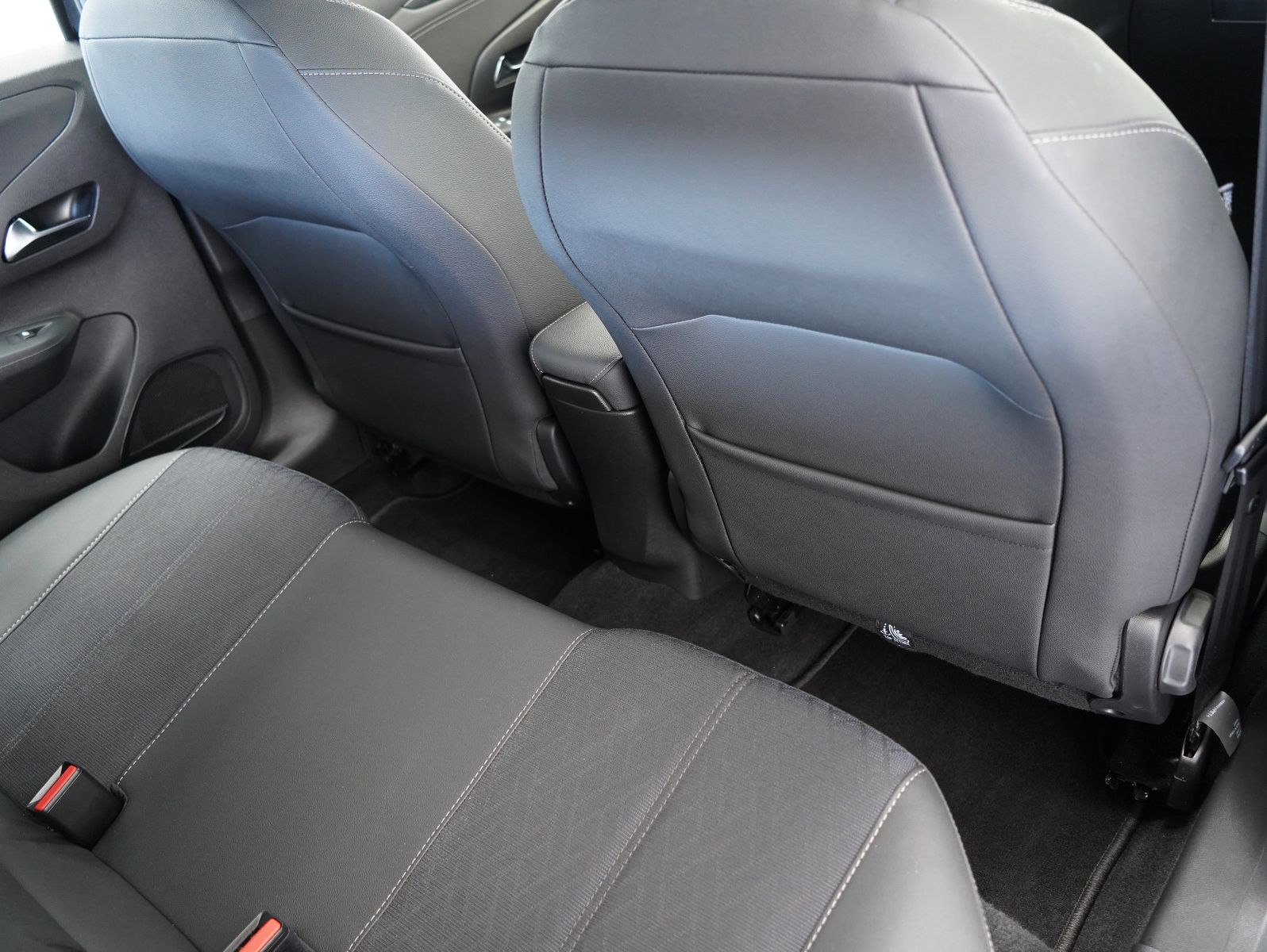 Fahrzeugabbildung Opel Corsa F 1.2 Turbo Elegance DAB/LED/PDC/SHZ