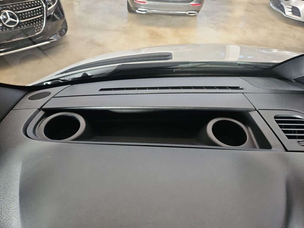 Fahrzeugabbildung Mercedes-Benz Sprinter 319 CDI Kasten L2H2 4x4 Schwingsitz LED