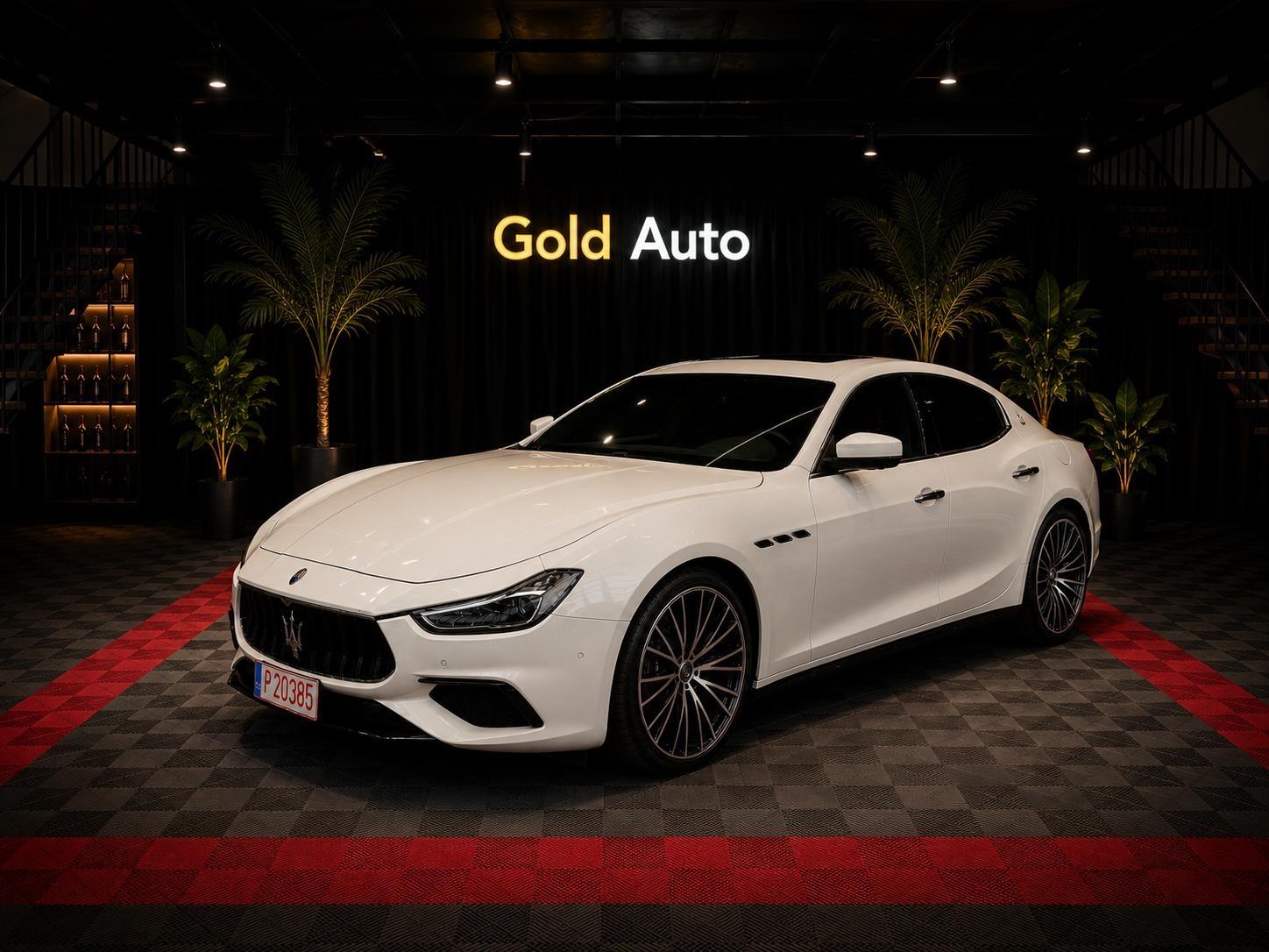 Maserati Ghibli 3.0 V6 430HP Modena Auto 4WD