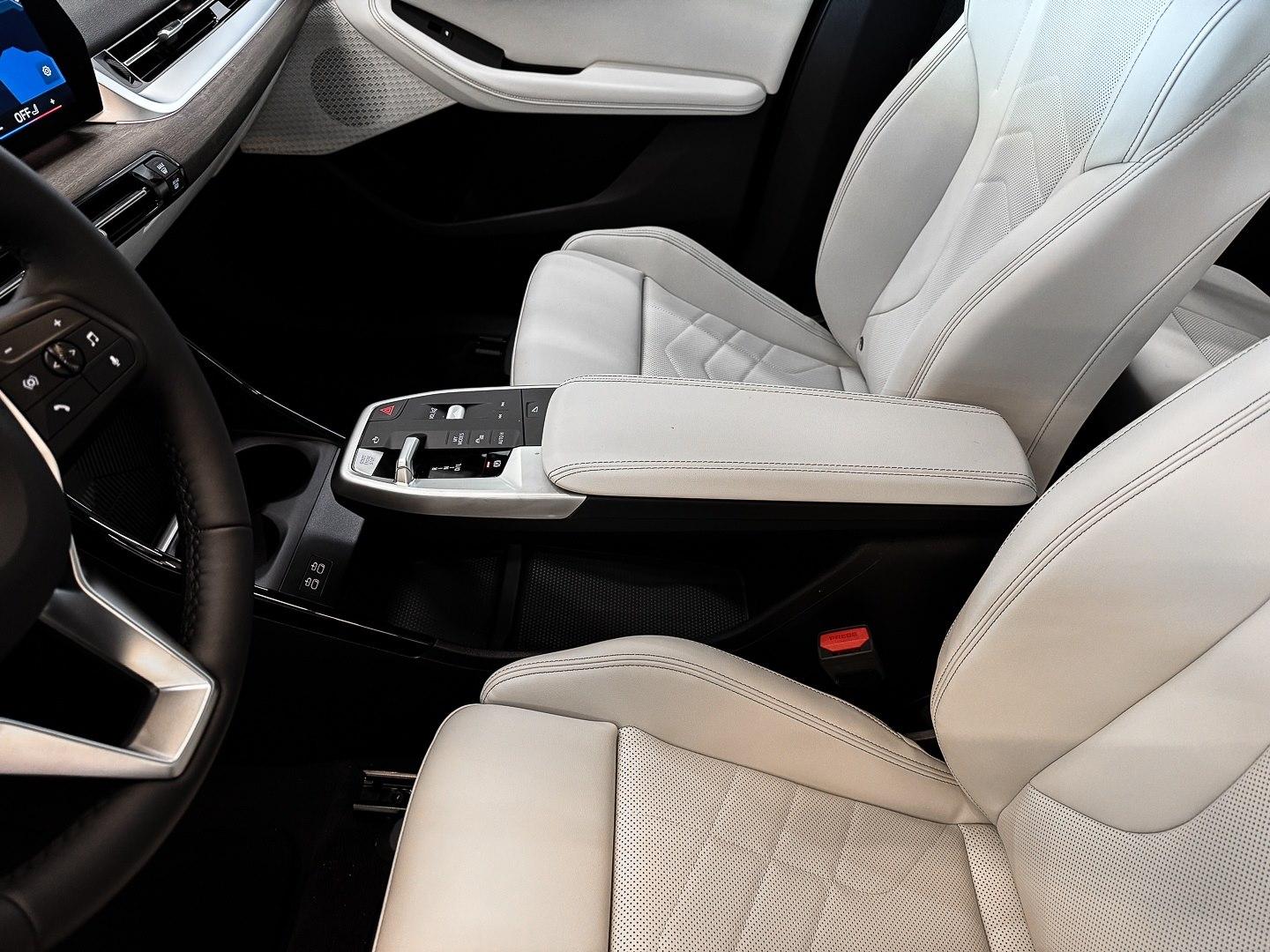 BMW Active 216i Luxury Line PANO RFK NAVI LED Sound Syst., миниатюра 13