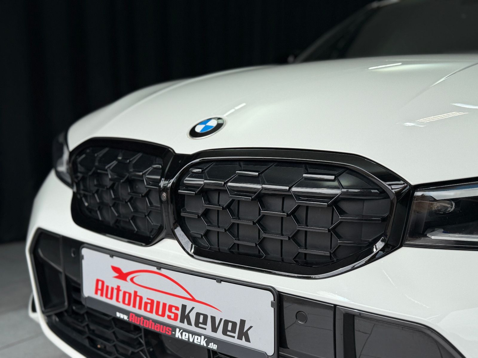 Fahrzeugabbildung BMW M340i xDrive Touring LCI |H/K|360°|PANO|HuD
