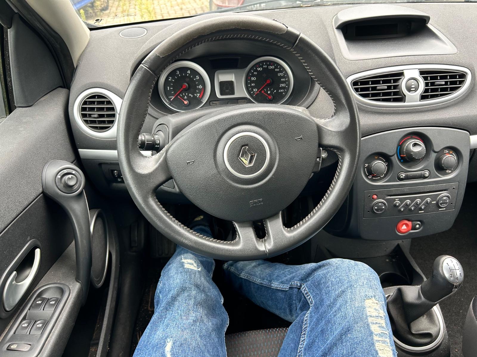 Renault Clio 2008 — photo 13