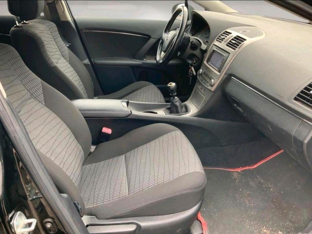 Toyota Avensis 2012 — photo 11