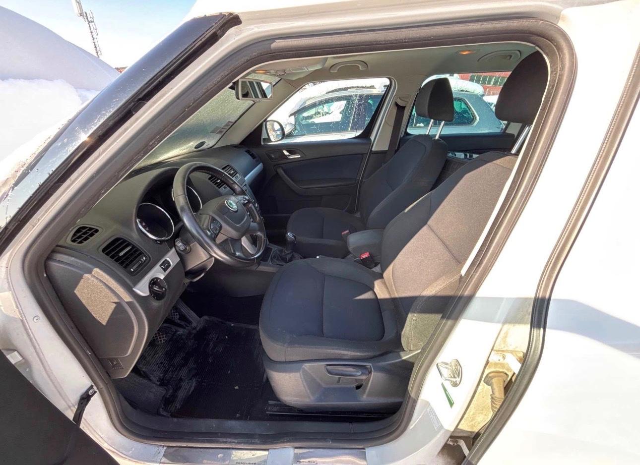 Skoda Yeti Ambition Plus Edition+NAVI+PAMORAMA+ALU+PDC