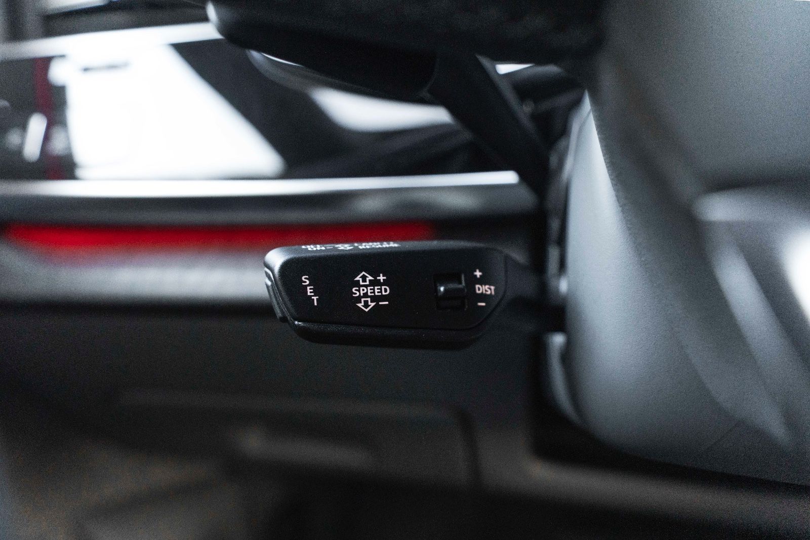 Fahrzeugabbildung Audi Q8 55 TFSI quattro S-LINE 360° B&O LED MASSAGE