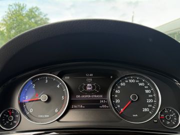 Volkswagen Touareg - 12