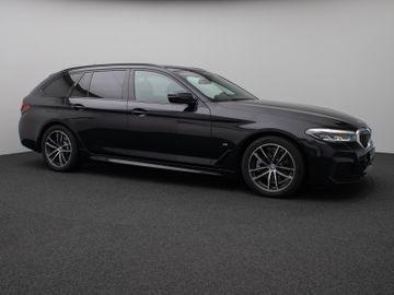 Fahrzeugabbildung BMW 520d xD M Sport Kamera DAB HiFi 4xKlima ACC Komf