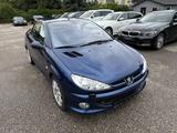 Peugeot 206 Cabriolet CC Platinum / LEDER / 01/26 TÜV / - Peugeot 206 in Nürnberg