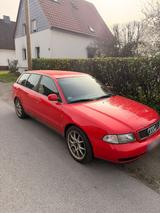 Audi A 4 B5 TÜV 07-2027 Avant Bremse/Kuppl... - Audi A4 aus 1998: Kombi