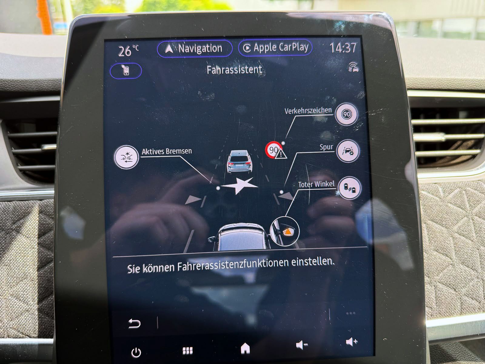 Fahrzeugabbildung Renault ZOE R135 Iconic 52kWh KAM NAV BOSE SHZ PDC LED
