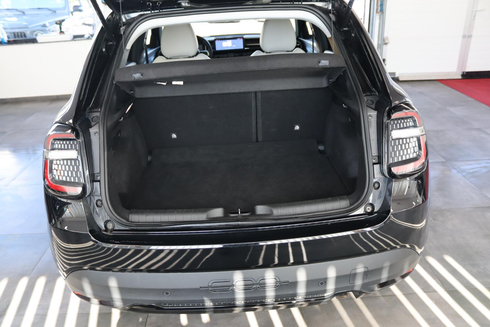 Fiat 600 1.2 Hybrid Basis  * 1.HAND *