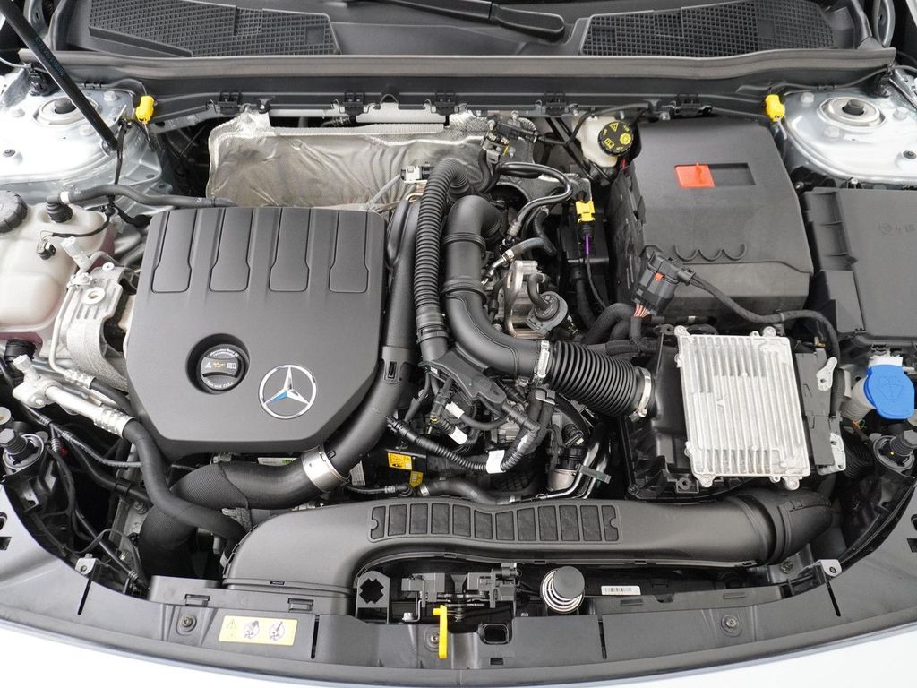 Mercedes-Benz A 180 Star Edition AMG Line