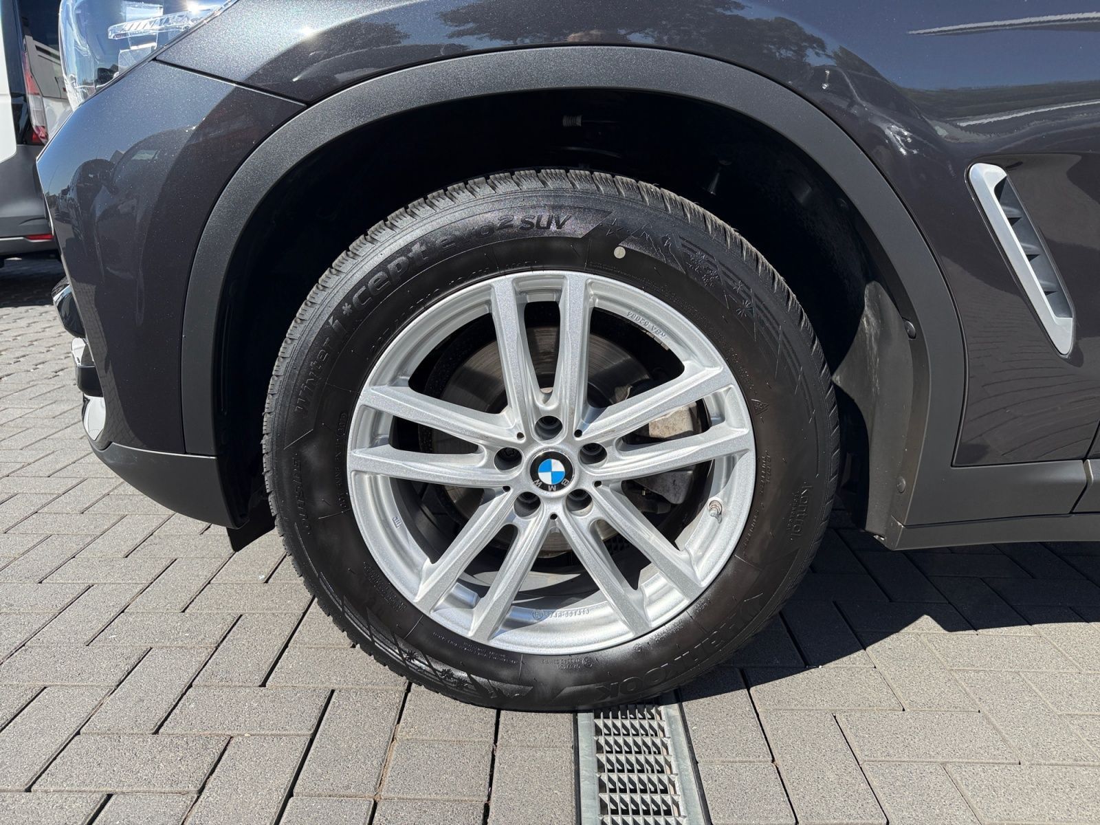 Fahrzeugabbildung BMW X3 xDrive20i Aut. 1.HAND PANO