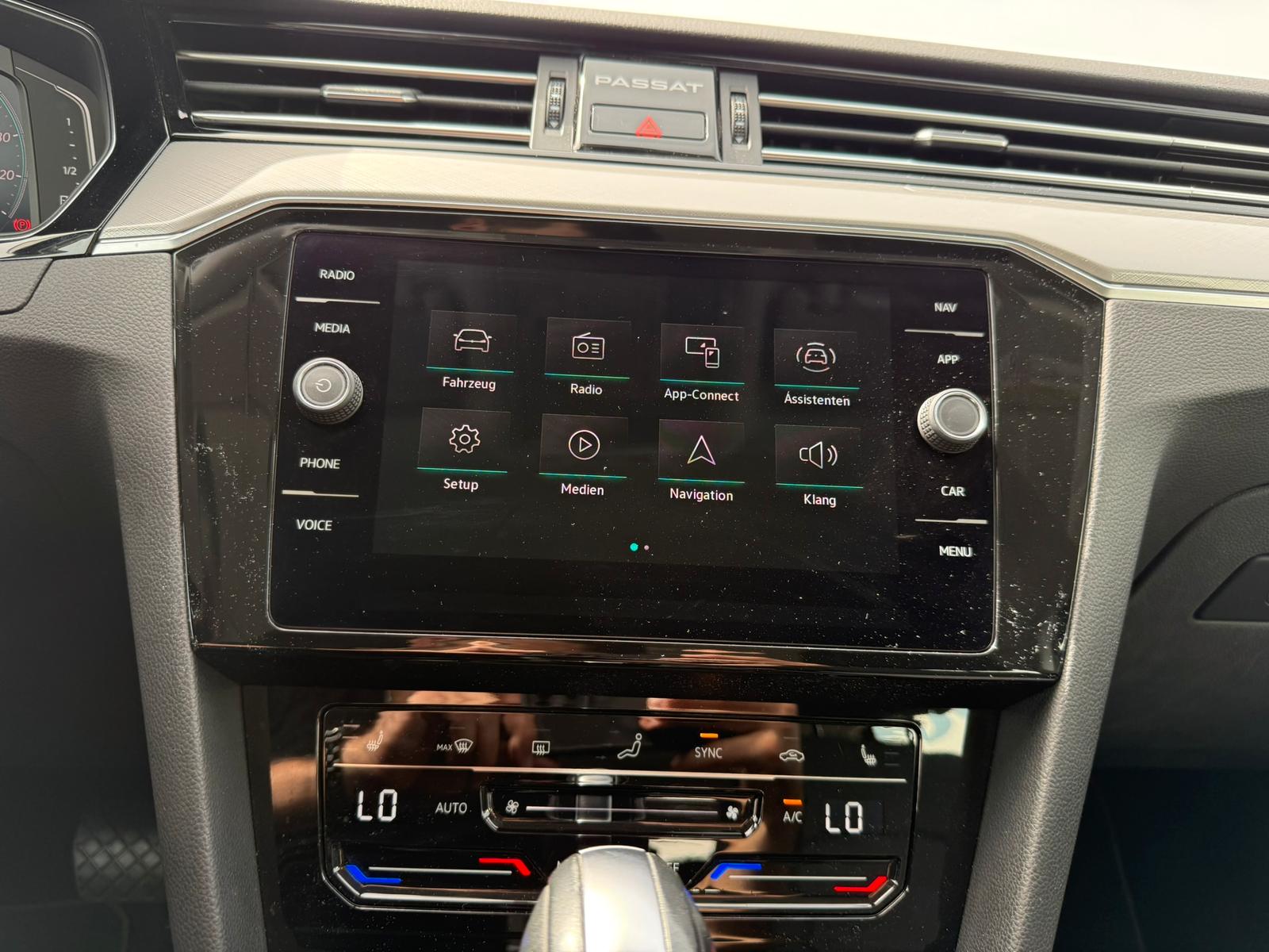 Volkswagen Passat Var. Business 2.0 TSI DSG AHK ACC APP NAV, миниатюра 24
