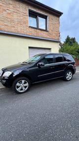 Mercedes-Benz ML 350 CDI 4MATIC - - Mercedes-Benz ML 350 in Duisburg