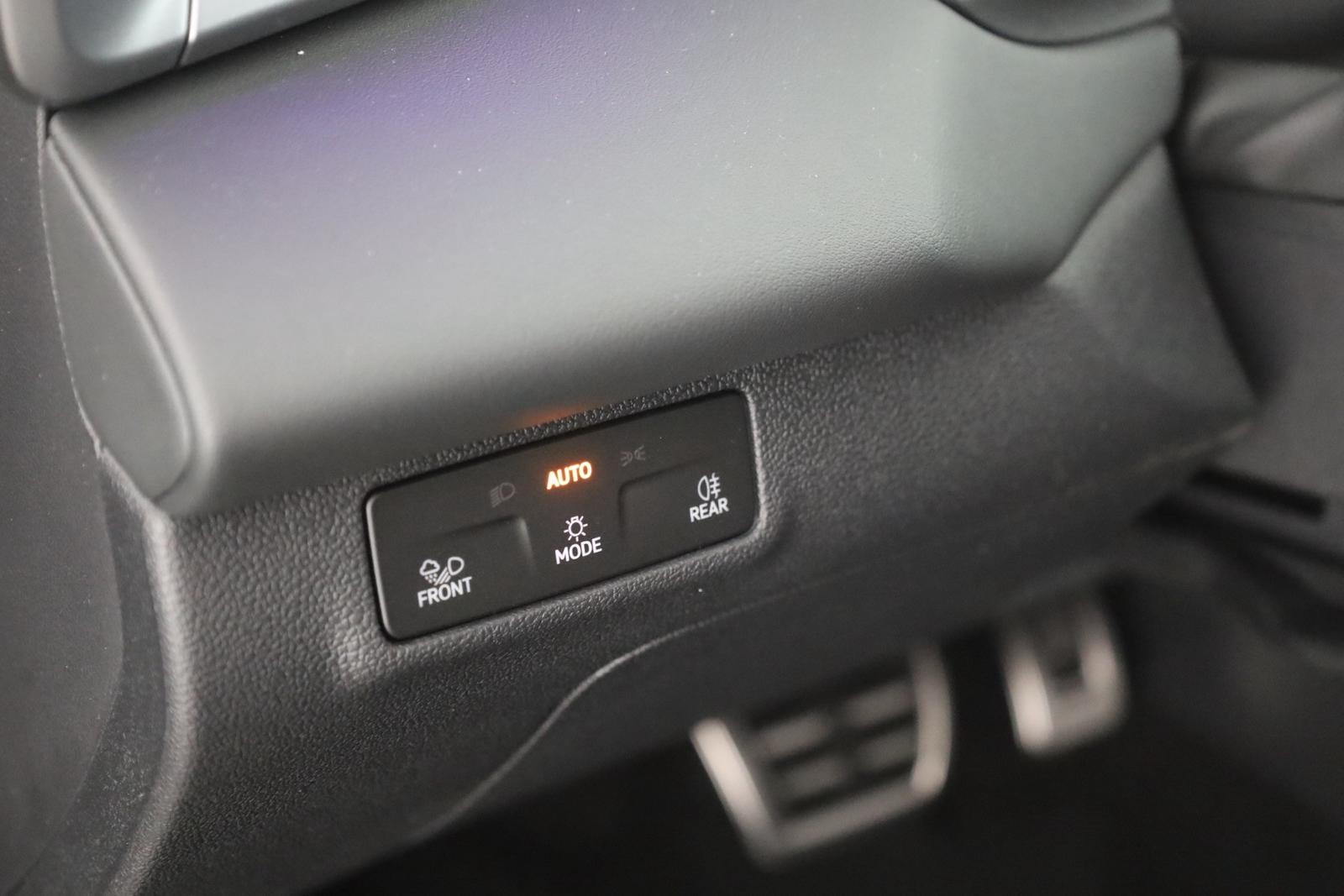 Volkswagen T-Roc R-Line 1.5 eTSI DSG n.Modell LED ACC AHK