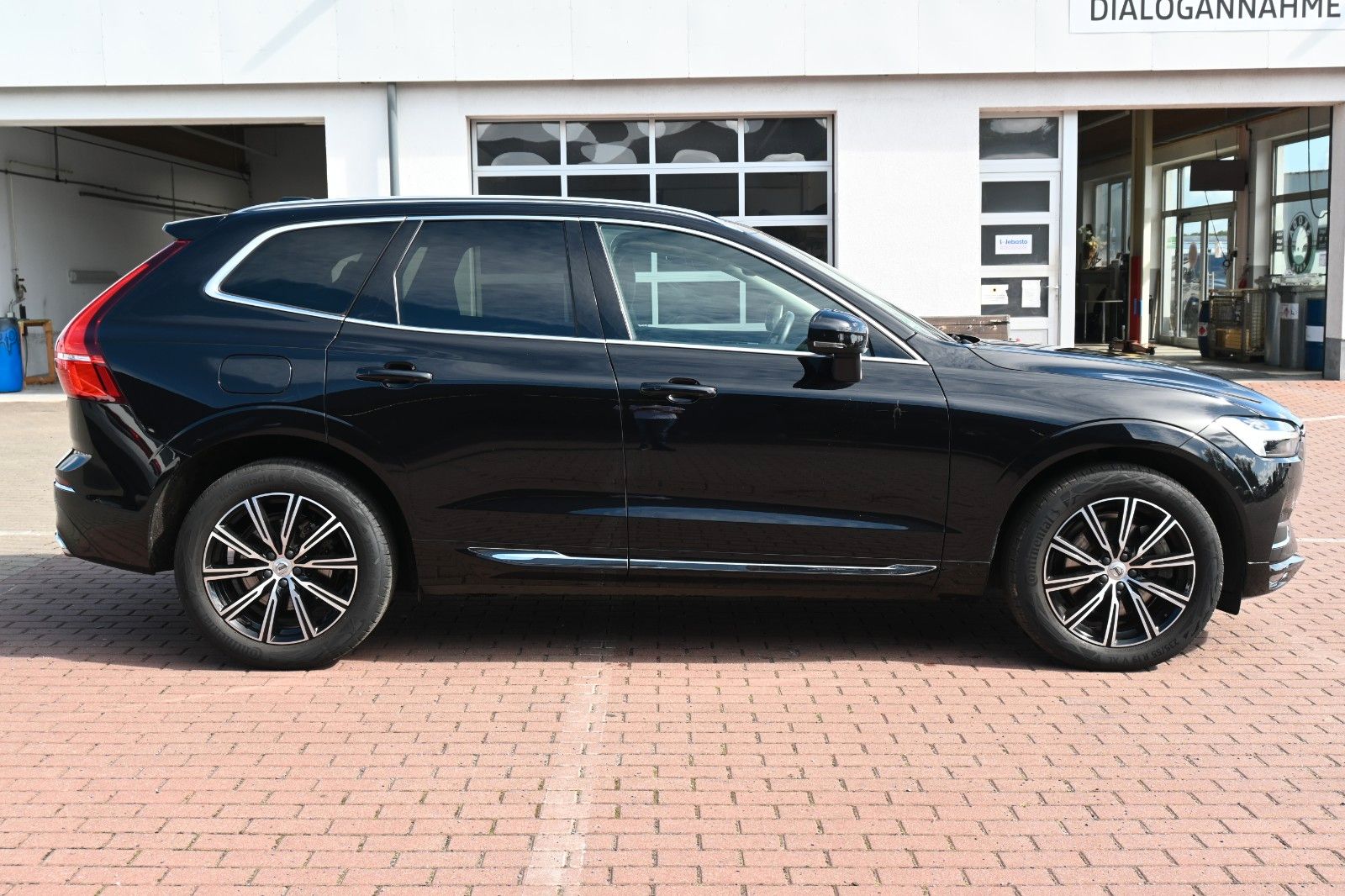 Fahrzeugabbildung Volvo XC60 B4 Diesel AWD Inscript.*Luft*PANO*360°*AHK*