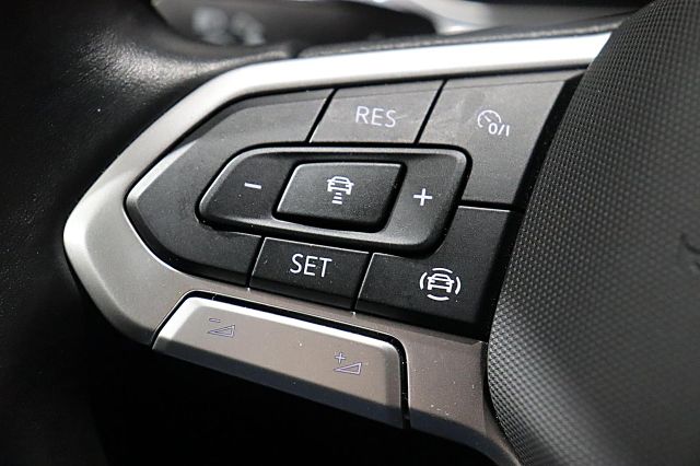 T-Roc Style 1.0 TSI Kamera LED PDC ACC TEMPOMAT