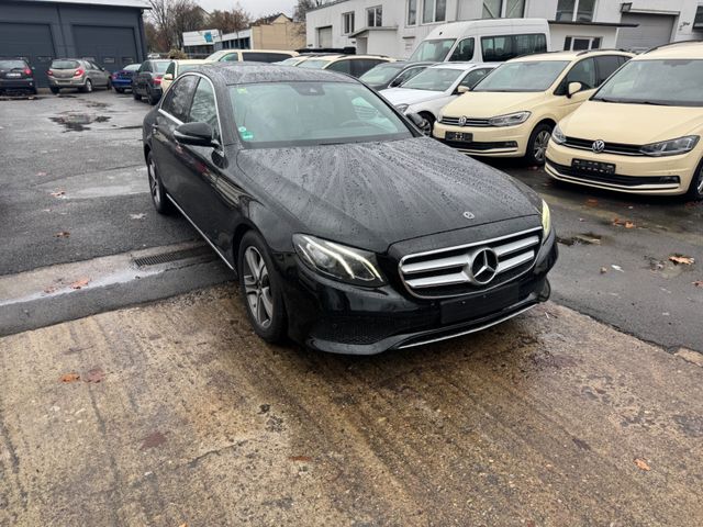 Mercedes-Benz E 220 d Avantgarde Aut*Widescreen*Navi*Ambiente