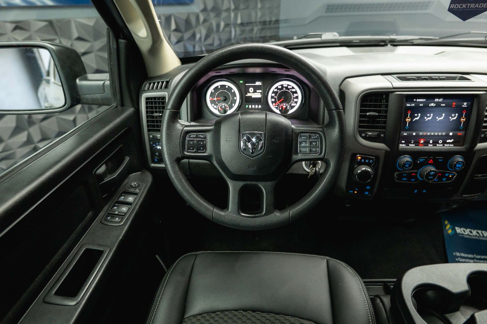 Fahrzeugabbildung Dodge RAM 5.7 V8 HEMI 4x4 OFFROAD Night-Paket *LED*AHK