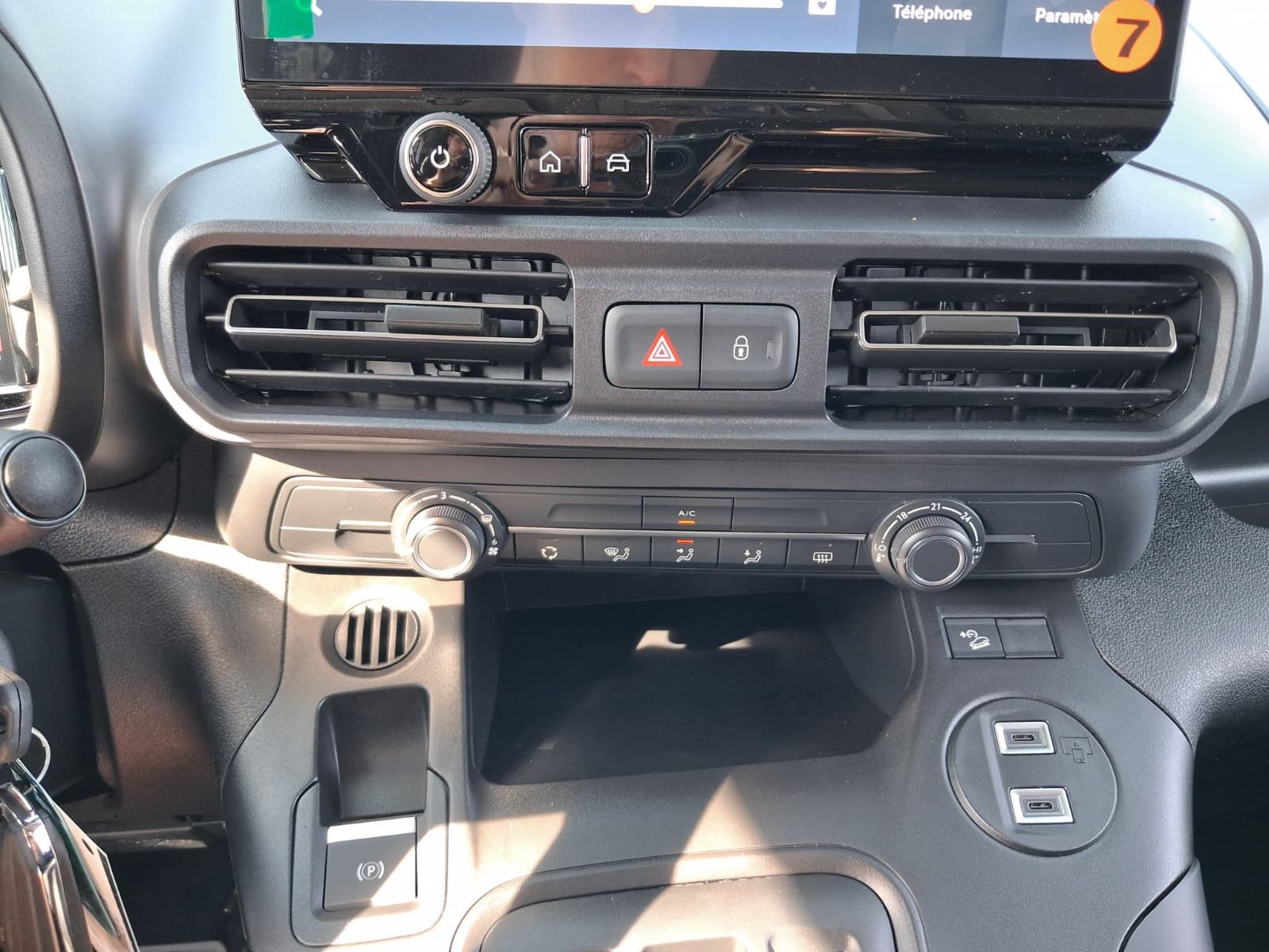Fahrzeugabbildung Fiat Qubo L 7-Sitzer L2 1.5 Diesel 96 kW Icon