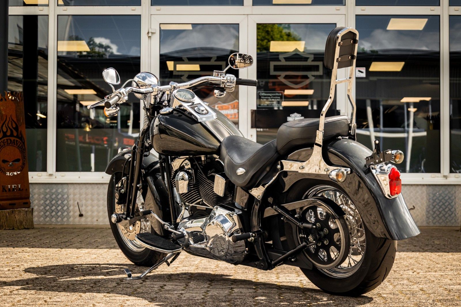 Fahrzeugabbildung Harley-Davidson FLSTSCI Springer Classic - Vance & Hines -