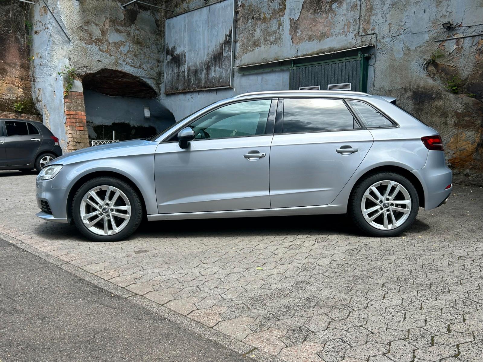 Audi A3 Sportback 35 TFSI basis*Xenon*TÜV AU neu*