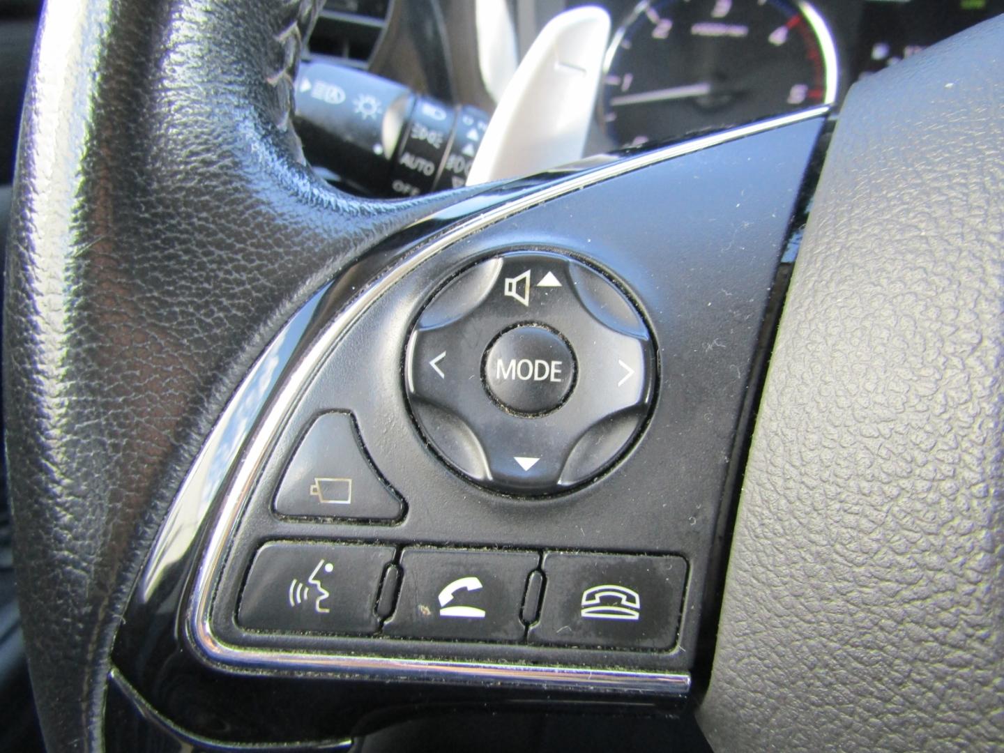 Mitsubishi Outlander Top 4WD 7-SITZER AUTOMATIK KAMERA NAVI