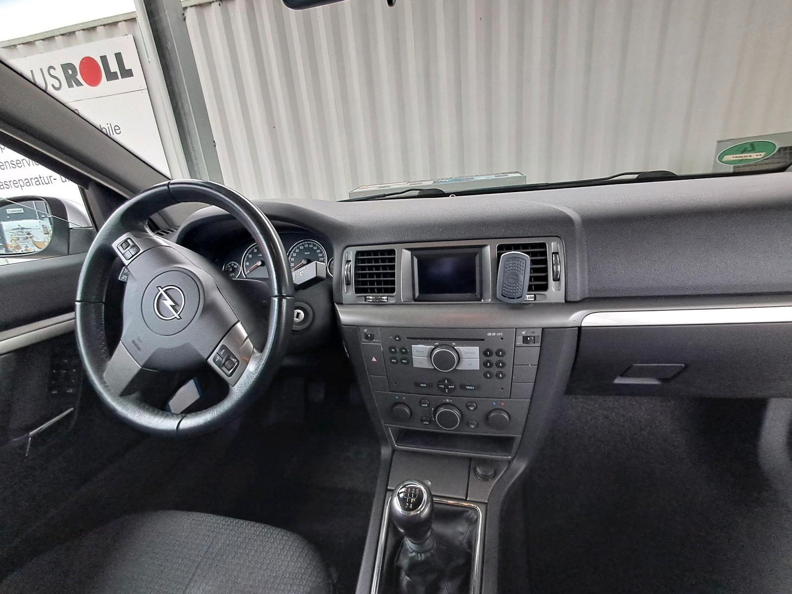 Opel Signum 2007 — photo 7