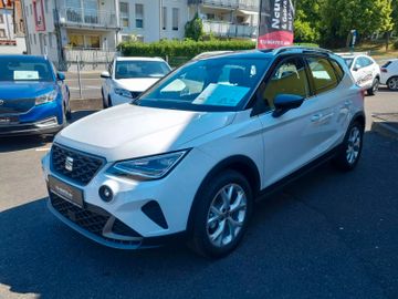 Ein Seat Arona Arona FR Edition 1.0 TSI 81kW Modell 22  1xLAGER im Leasing