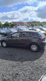 Opel Astra Automatik Xenon El.Sitze led Sp... - Opel Astra mit Benzin-Antrieb: Kleinwagen, Automatik