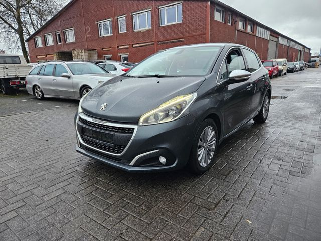 Peugeot 208 Allure. Parolamadach.klima